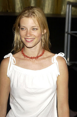 Amy Smart sexy picture