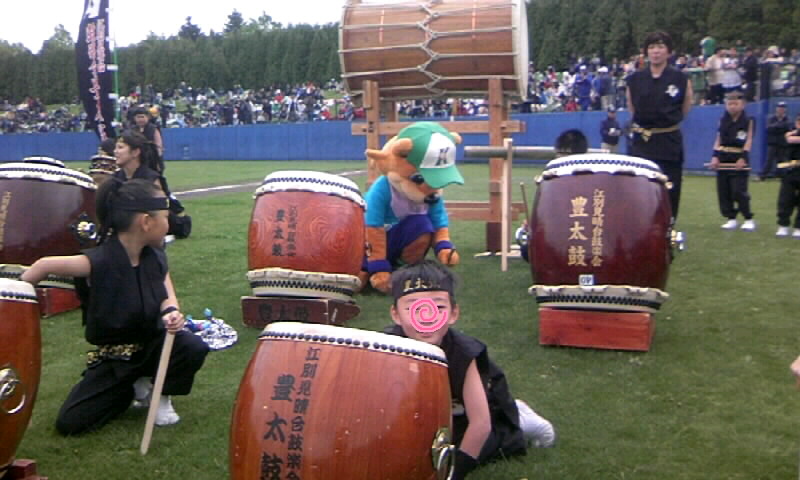 [090524_123534~000-765267.JPG]