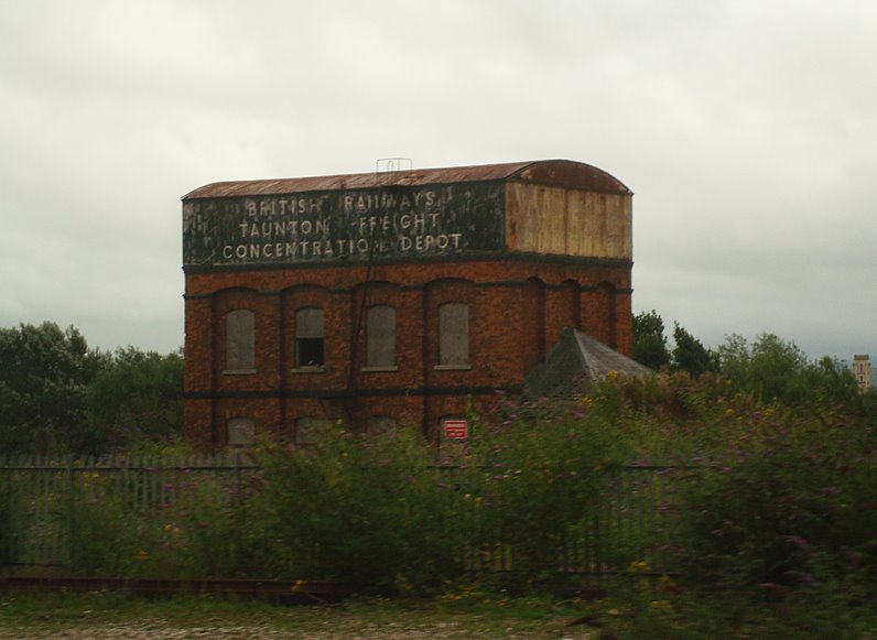 [British+Rail+Taunton+Freight+Concentration+Depot.jpg]