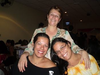 Mãe e Filhas(Eu ,Amanda e Fernanda).