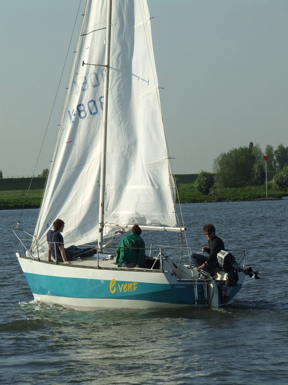 i550 Sportboat Vlot: i550 Sportboat Building in Holland