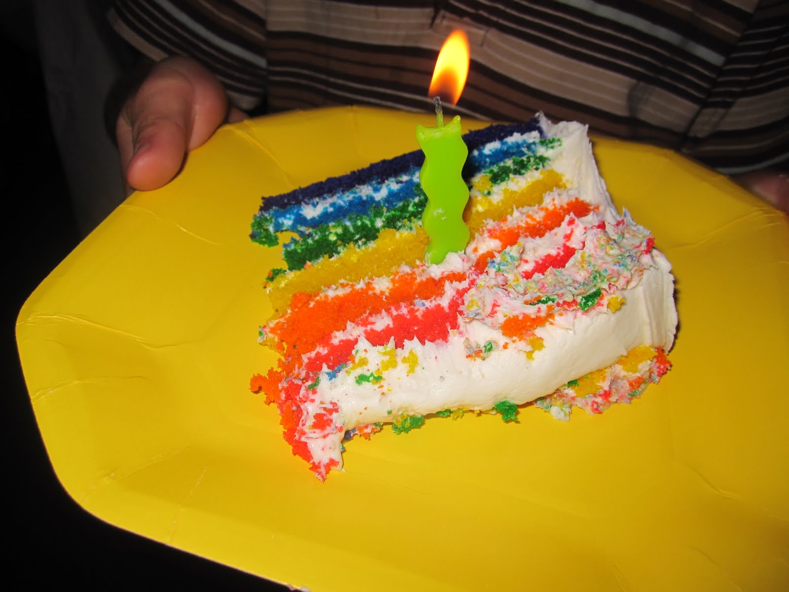 eat more cupcakes... Rainbow Cake!!! (Whisk Kid)