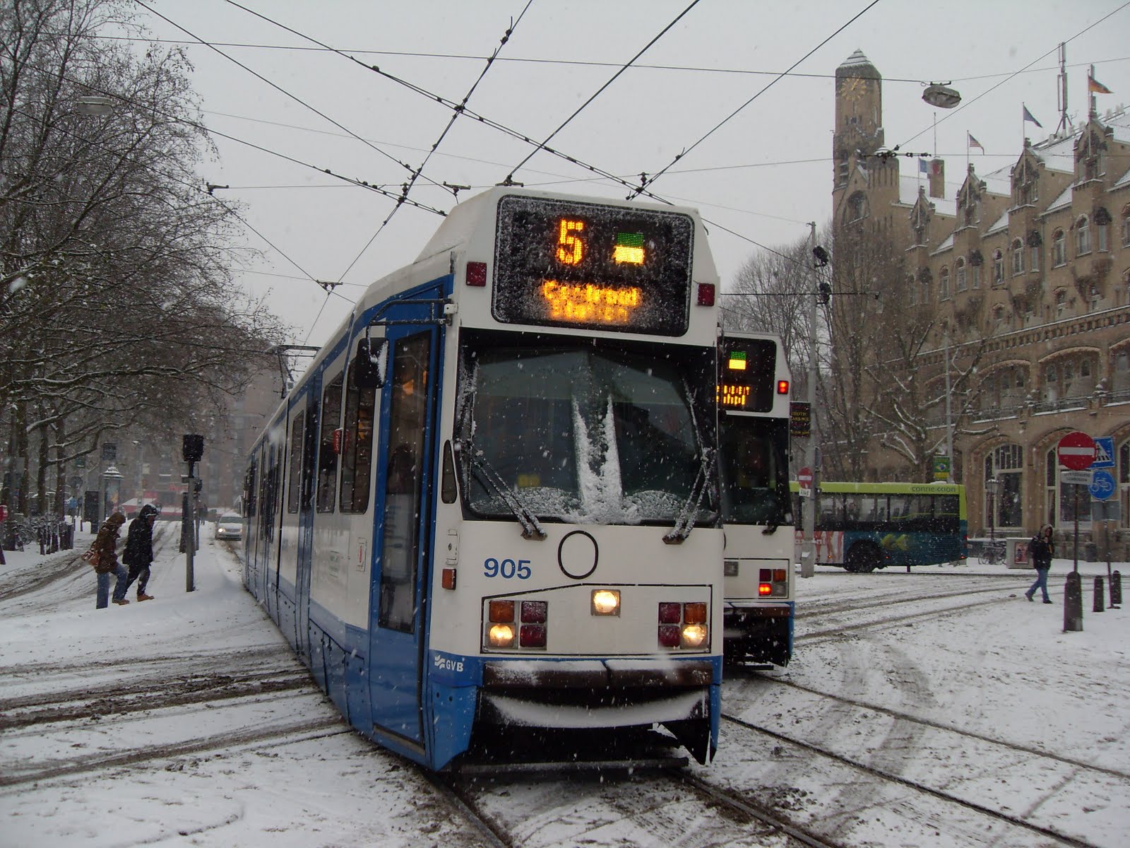 gvb905 leidseplein in de sneeuw