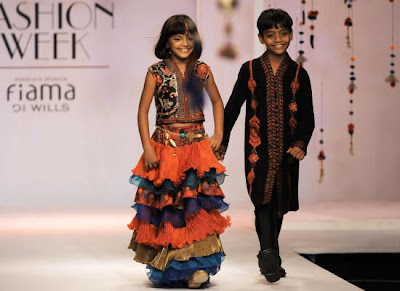 Slumdog Millionaire child Stars Walk In Delhi Fashion Show