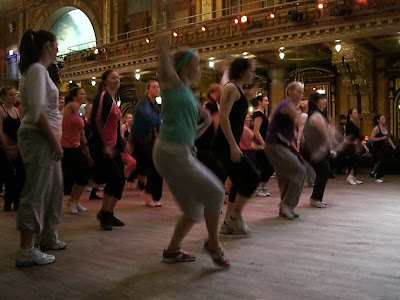 Karin+Afro - Jag kör hårt på afron