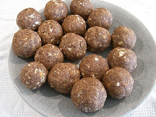 Proteinhavrebollar+3 - Test av jordnötssmör och bakning av proteinhavrebollar