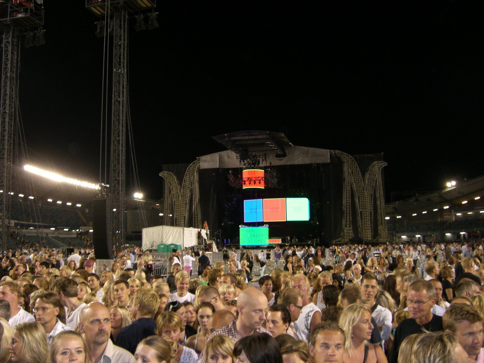 [madonnakonsert+029.jpg]