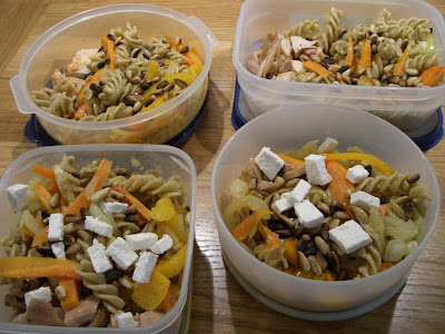 CIMG4764 - Fullkornspasta, pesto och pinjenötter