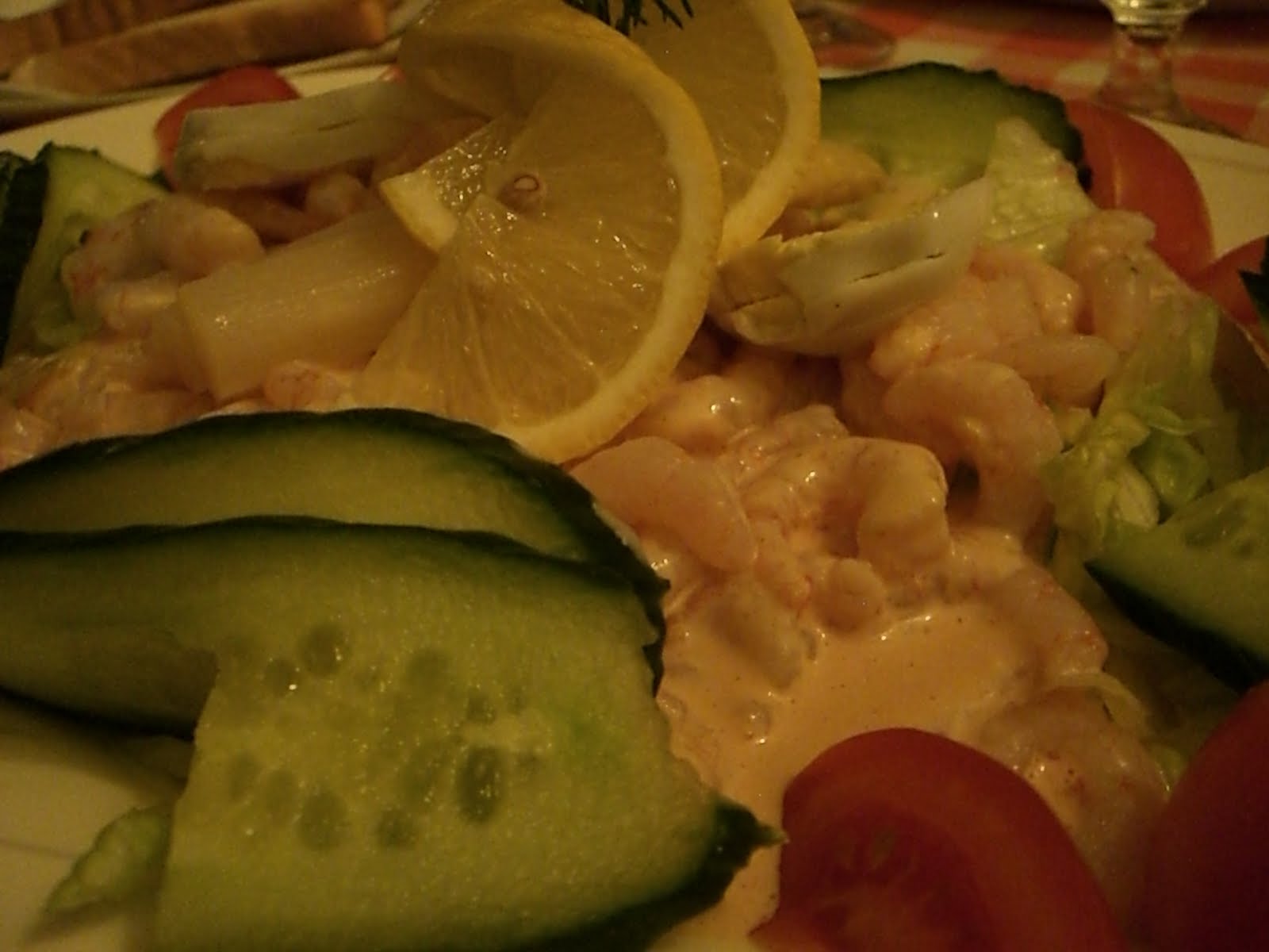 [räkor+m+sås+närbild.JPG]