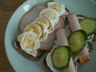 sm%25C3%25B6rg%25C3%25A5sar - Brödet Rågstyrka ger styrka