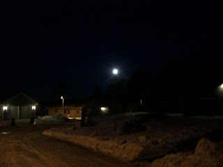 M%25C3%25B6rk%2Bmorgonpromenad%2Bi%2Bm%25C3%25A5nsken - Skön morgonträning i månskenet