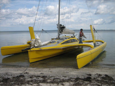 Seaon inside and outside - Trimaran multihull sailing