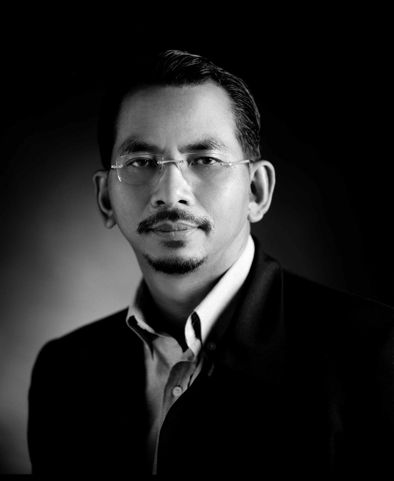 [author_2009-03-12-172525.jpg]