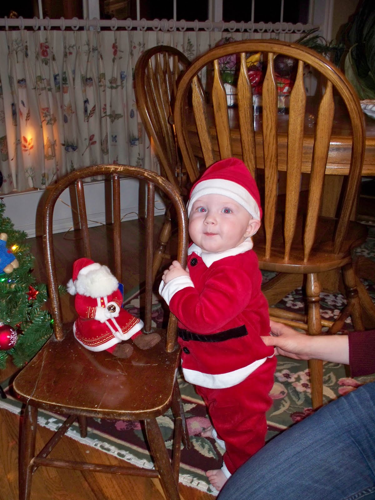[Santa+Baby+&+Ehtan's+tree+012.JPG]