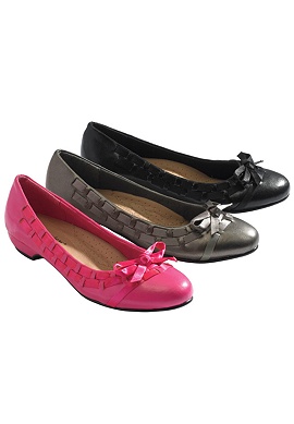 trainers for fat feet