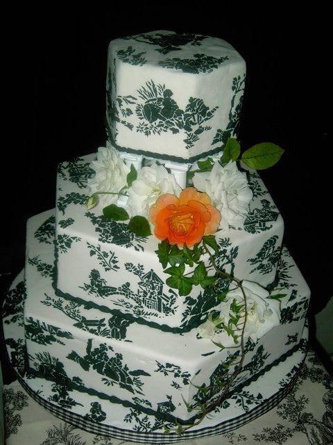 [toile+green+wedding+cake.jpg]