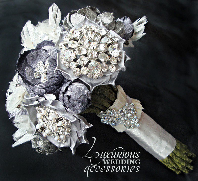 New York Wedding Bling Reach out to Luxurious Wedding Accessories