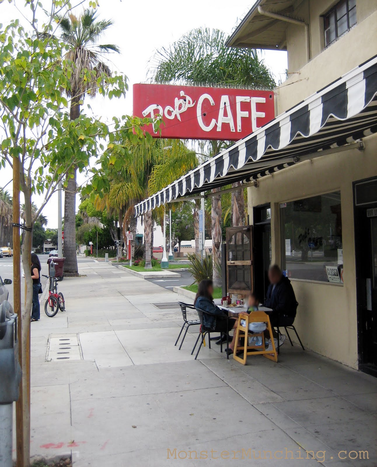 Venlighed Illusion Land Monster Munching: Pop's Cafe - Santa Ana