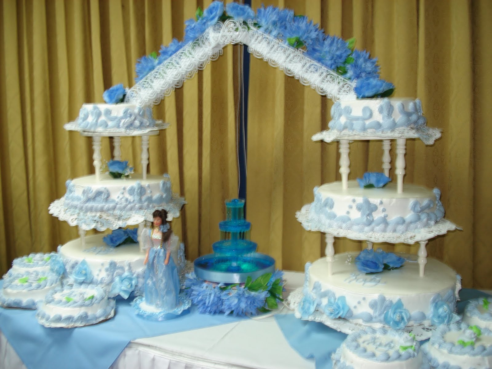 Panificadora Taxisteca: Nuestros Diseños de Pasteles