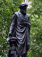 Tyndale Statue - London