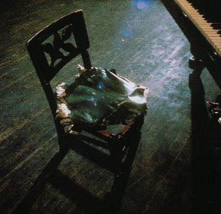 [silla+de+Glenn+Gould.bmp]