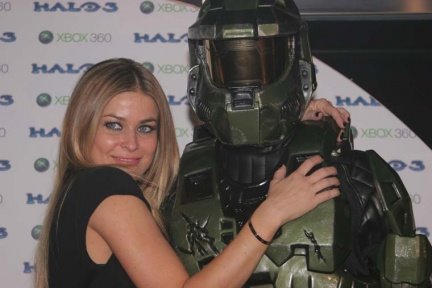 [halo+3+carmen+electra.bmp]