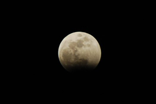 [lunar_eclipse_2.JPG]