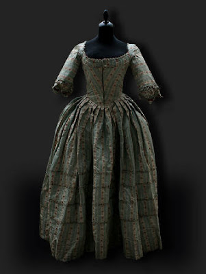 Costumes, Cats And The 18th Century: Just a little more costume porn...