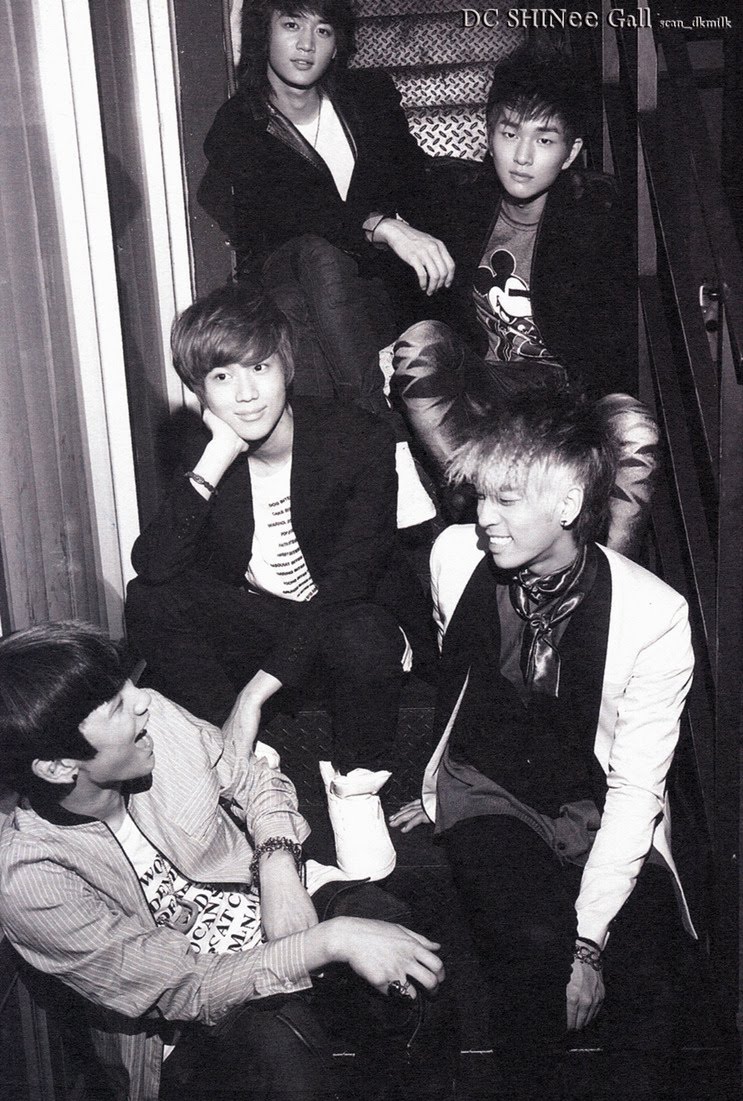 http://4.bp.blogspot.com/_dr4lDG9sAfA/Sve0Ph9AYWI/AAAAAAAAWfA/vghrAy19scE/s1600/shinee%2B(9).jpeg