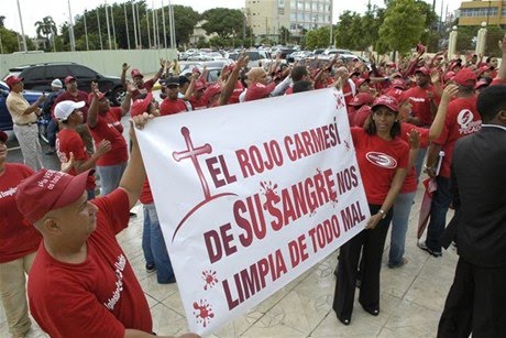 Cristianos dan siete vueltas al Congreso de República Dominicana