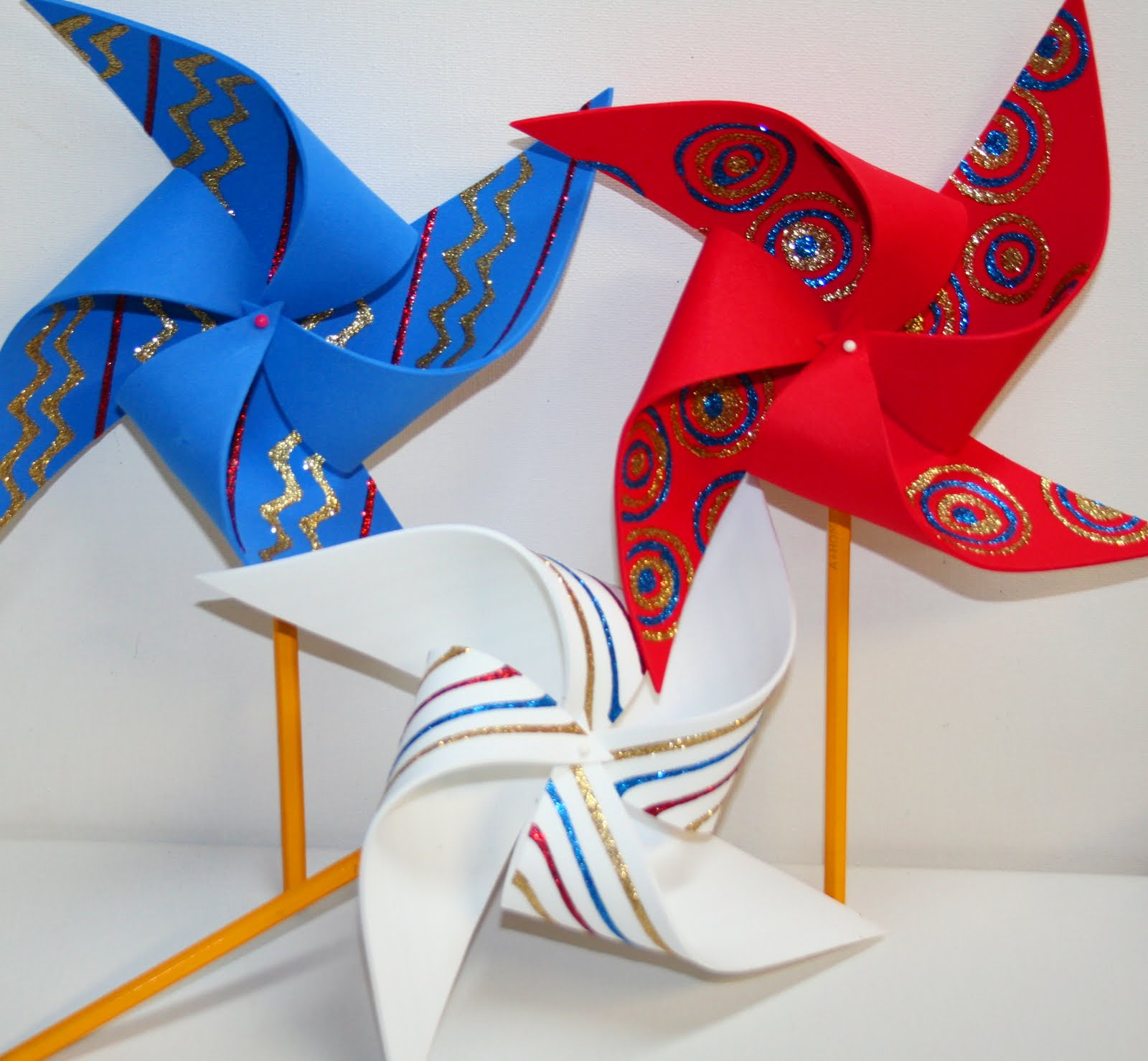 Sparkle Studio: Glittery Pinwheels Kid's Craft