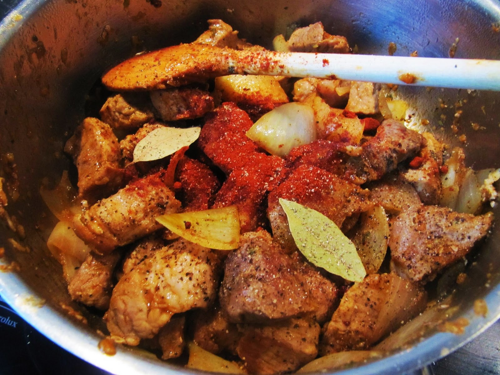 stuttgartcooking: Kalbsgulasch mit geräuchertem Paprikapulver