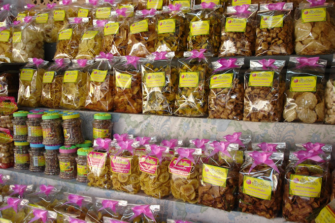 Thai snacks at a local market outside of Phra Phuttha Chinarat, Phitsanulok