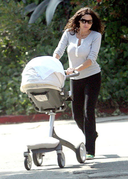 [minnie+driver+stokke.jpg]