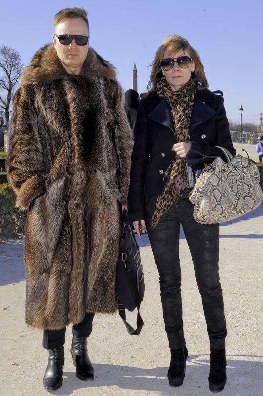 Malas Ideas. 3) abrigo piel hombre.