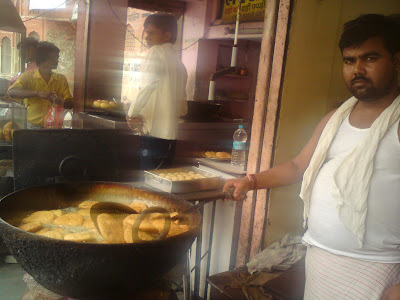 Frying Pyaaz Kachoris at Samrat - Jaipur