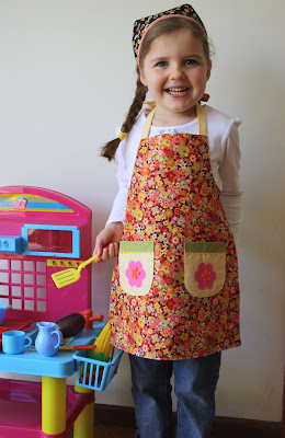 Ravelry: Child's Apron pattern by Cassie Paredes