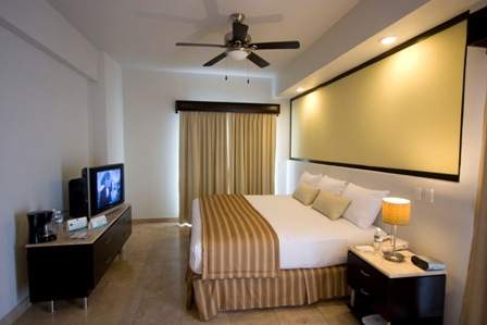 LEARNING ENGLISH: Coral Island Hotel and Spa