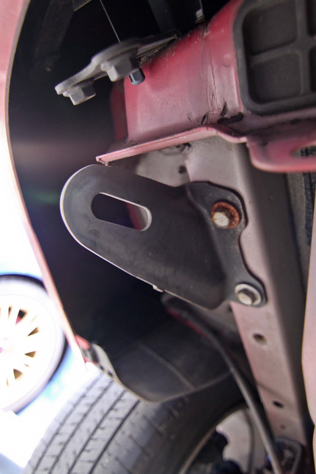 This was my last picture of the hitch... I started mounting the driver  leaving a gap so there was room to move the hitch around and tried mounting  the ...