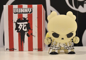 Kidrobot - San Diego Comic-Con 2009 Exclusive GID 8 Inch Skullhead Dunny and Packaging by Huck Gee