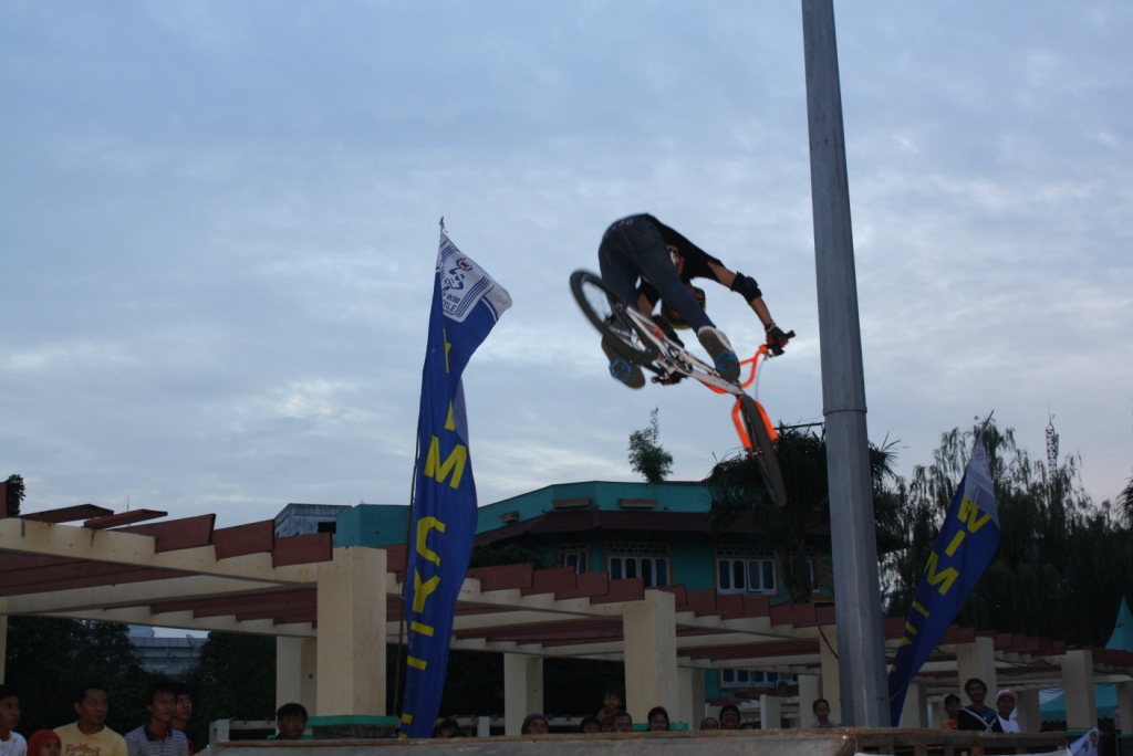 Улица фристайл BMX