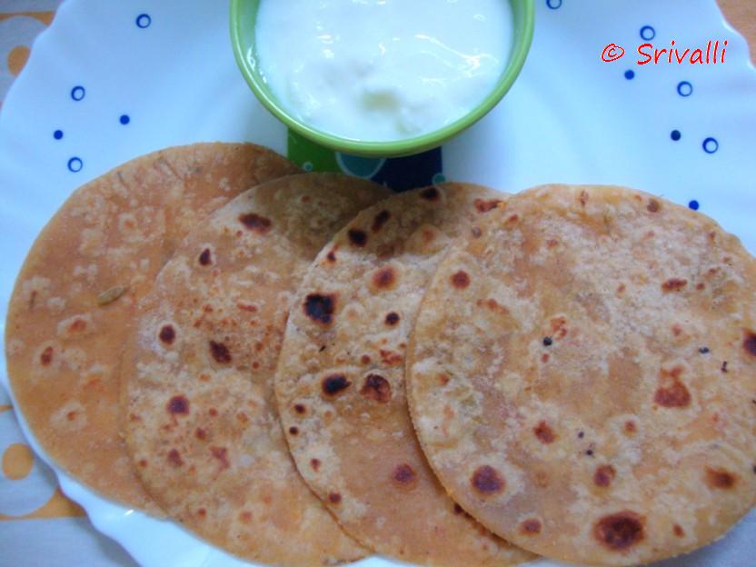 [Parathas+with+leftover+Potato+Peas+Kurma.jpg]