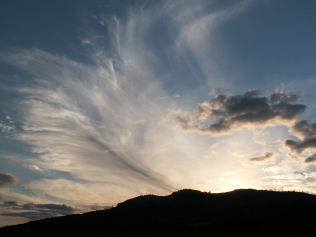 [GorgeClouds001.JPG]