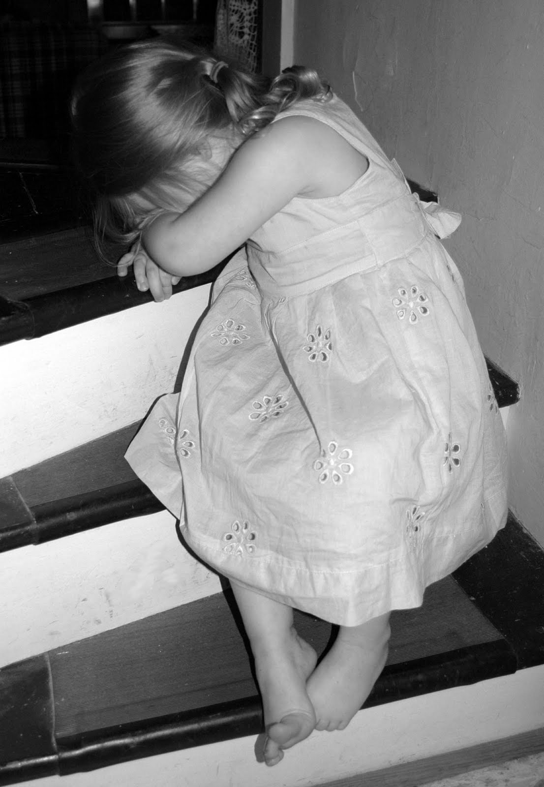 [Lauryn+on+Annies+Steps.JPG]