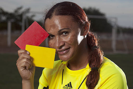 Referee Valério Fernandes Gama: Man by day, woman by night