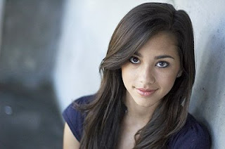 image: Seychelle-Gabriel-as-Princess-Yue-the-last-airbender-6868035-400-265