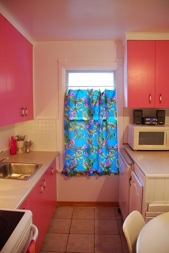 [kitchen-pink3.jpg]
