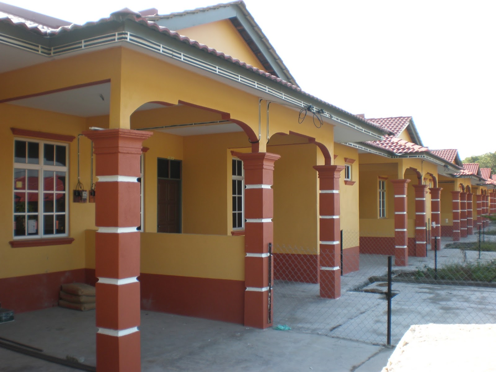 RumahkuSyurgaku...: Rumahku, asetku...