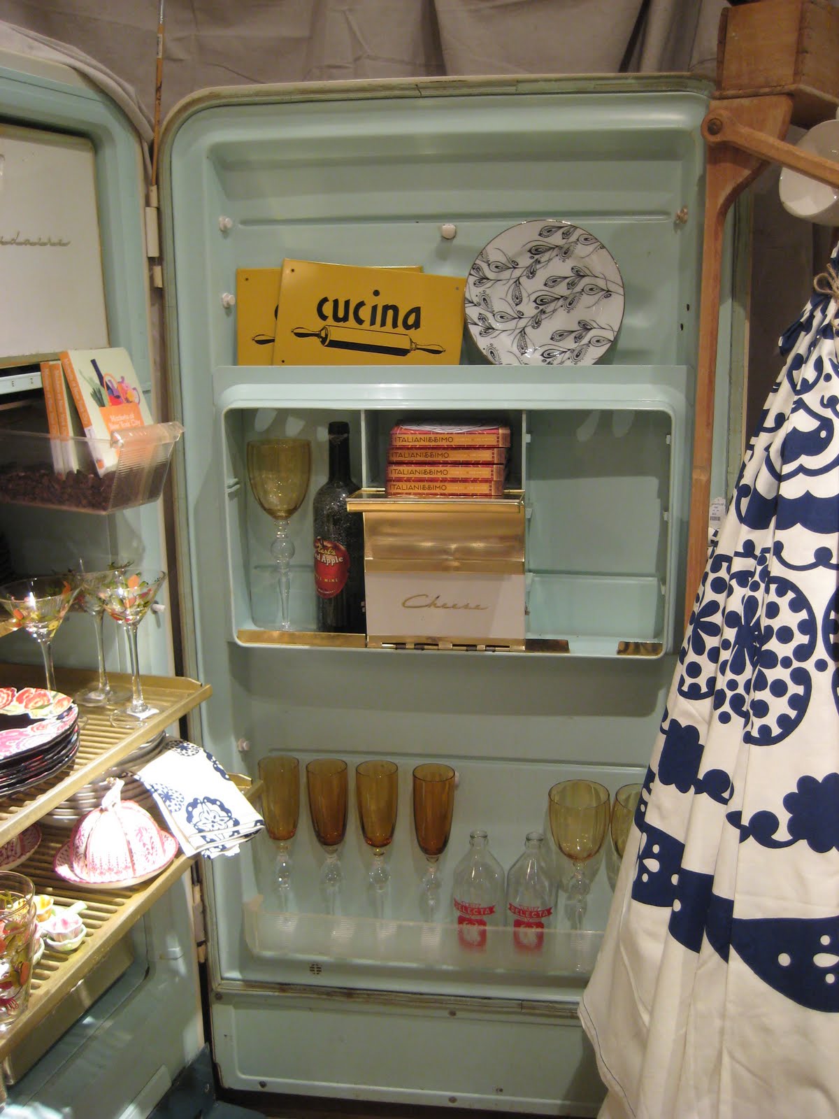Display Shelves For Collectibles >> C. Dianne Zweig - Kitsch 'n Stuff: Using An Old 1950's Refrigerator As A Showcase For Your ... Display Shelves For Collectibles >> C. Dianne Zweig - Kitsch 'n Stuff: Using An Old 1950's Refrigerator As A Showcase For Your ...