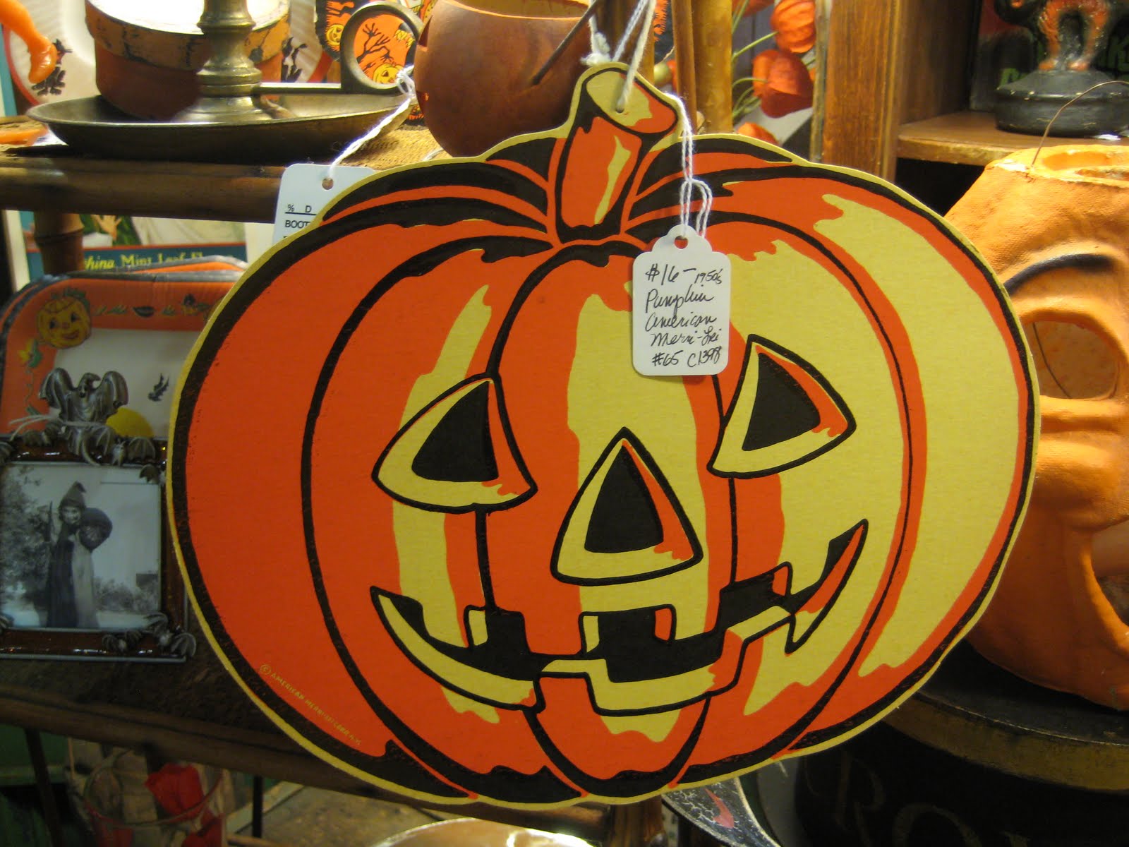 C. Dianne Zweig Kitsch 'n Stuff Tips On Collecting Halloween